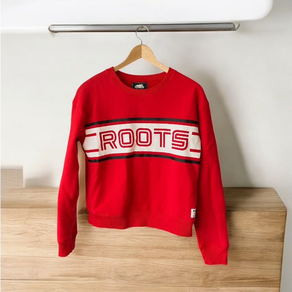 NEW ROOTS Cropped Red White Black Stripe Bold Sweater Size Medium Y2K Athletic